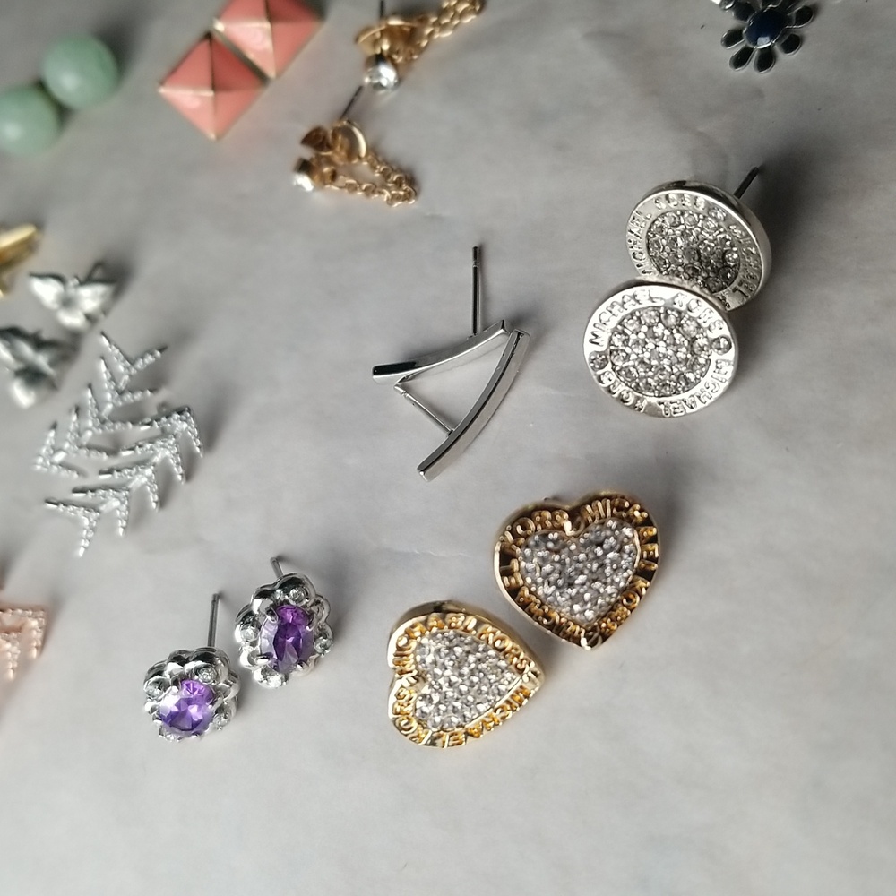 Stud Earring Collection - Picture 7 of 10